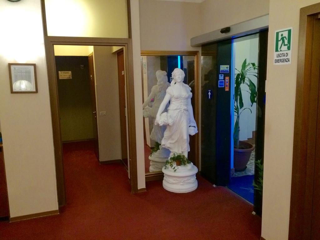 Royal Hotell Milano Eksteriør bilde